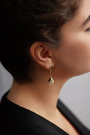 Risqué Earrings Venere Melt Pearl Earrings Gold